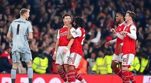 手频频在关 手频频在关